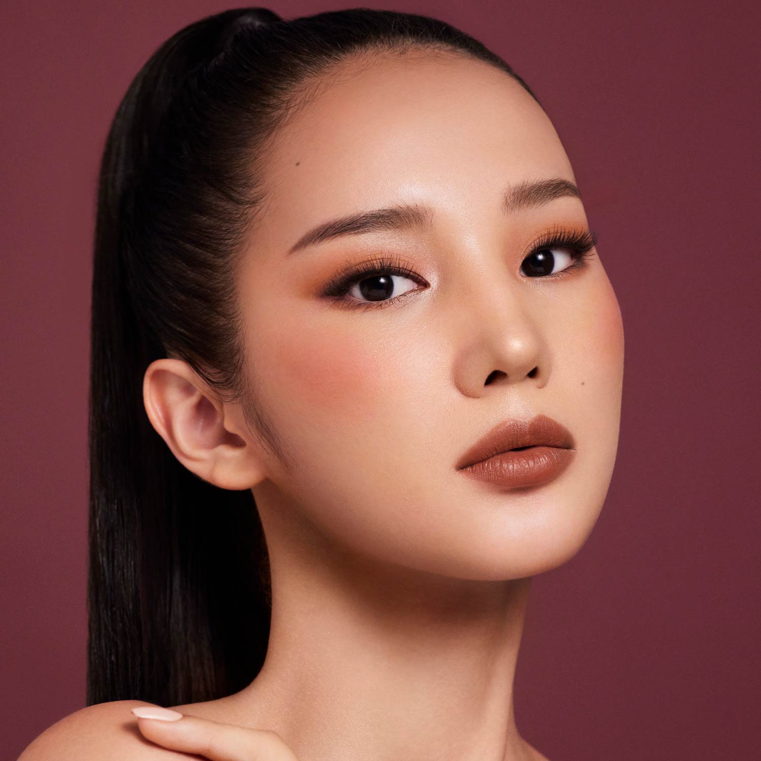Petal Touch Plumping Lip Velour